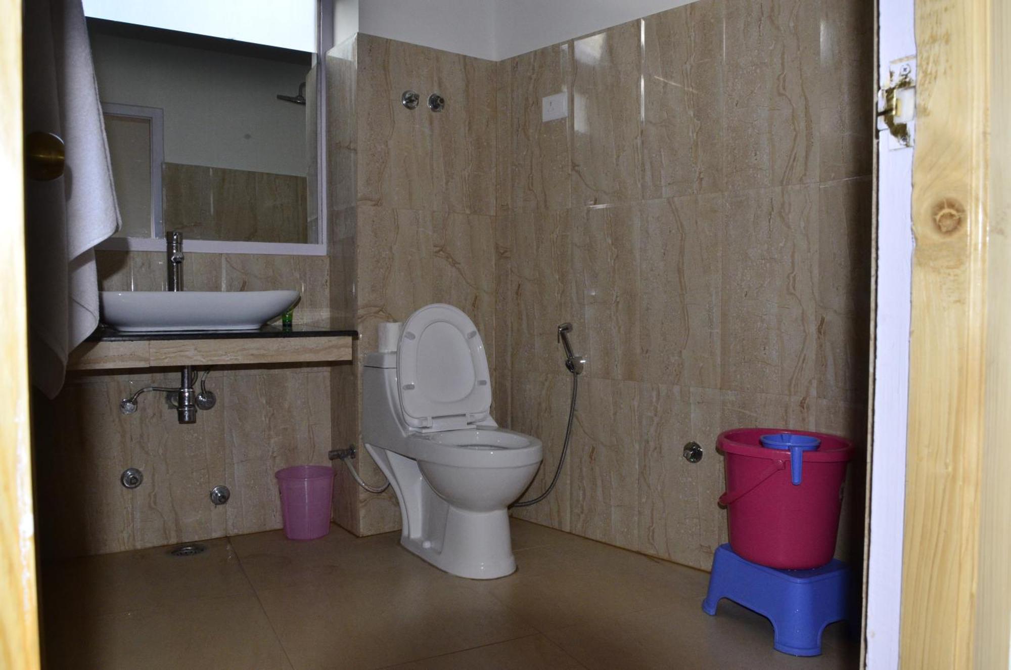 לה Hotel Lhalingkha מראה חיצוני תמונה