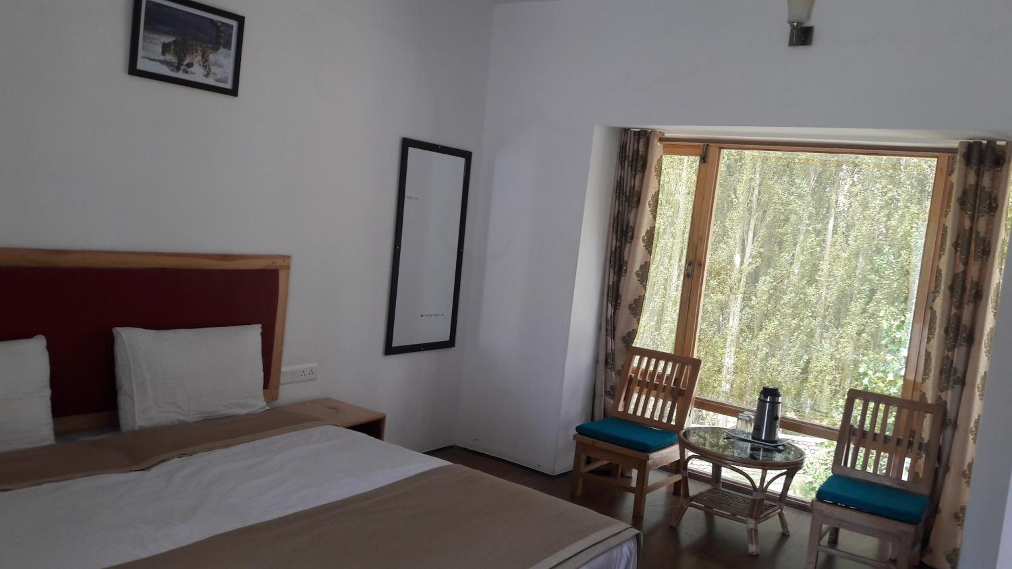 לה Hotel Lhalingkha מראה חיצוני תמונה